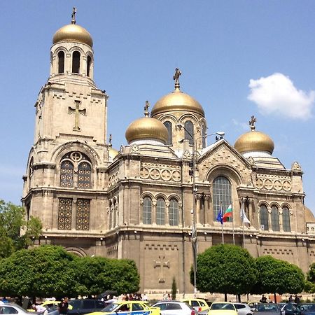 Cathedral Guesthouse Varna Exterior foto